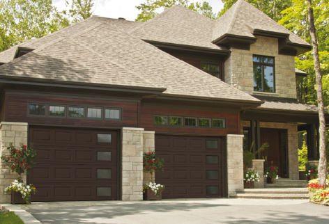 Garage Door With Right-side Harmony